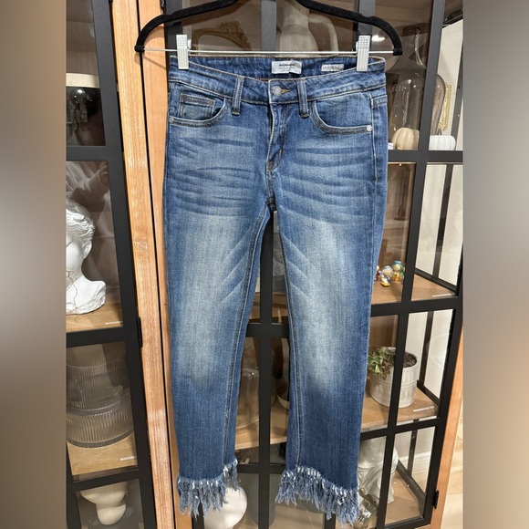 Judy Blue Cropped Frayed Jeans Hem Relaxed I'm So Frayed Mid-Rise Straight denim - Picture 12 of 12